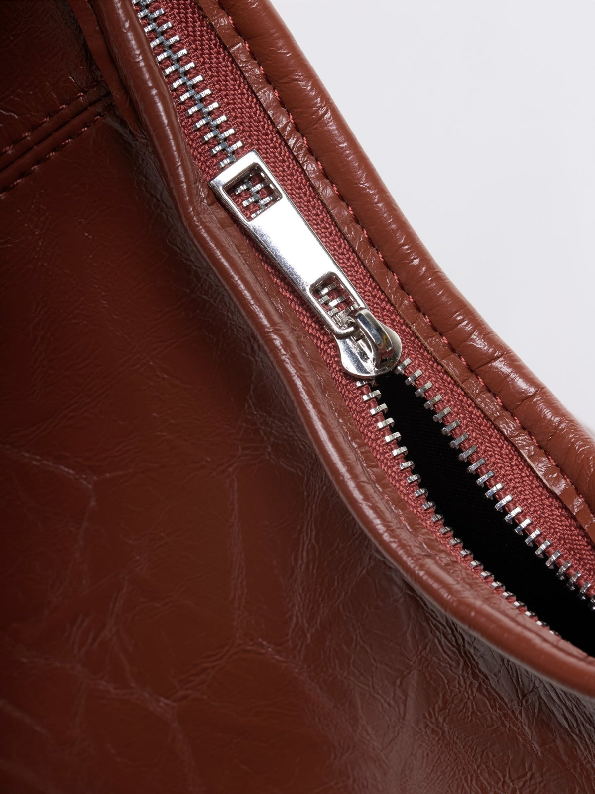 Leather Shoulder Bag – Everyday Handbag