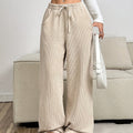 Relaxed Wide-Leg Trousers in Soft Fabric for Casual Comfort and Everyday Wear