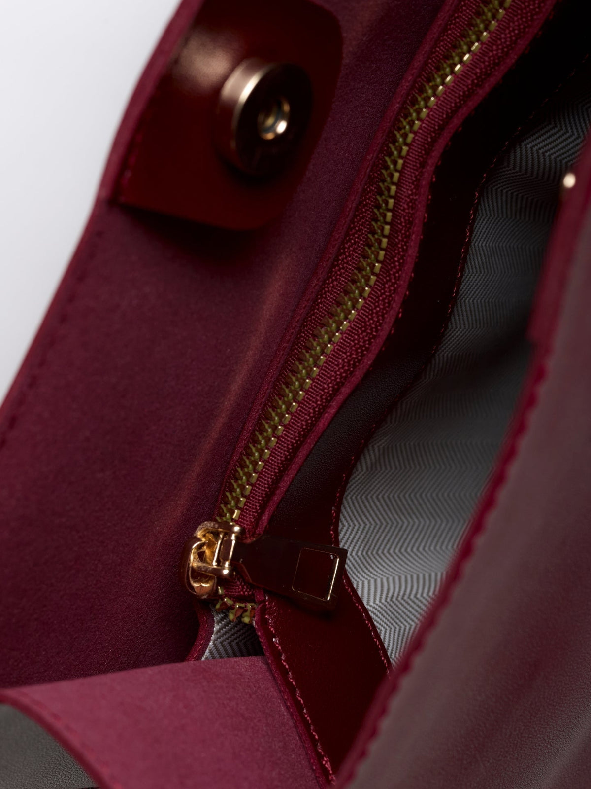 Leather Shoulder Bag – Everyday Handbag