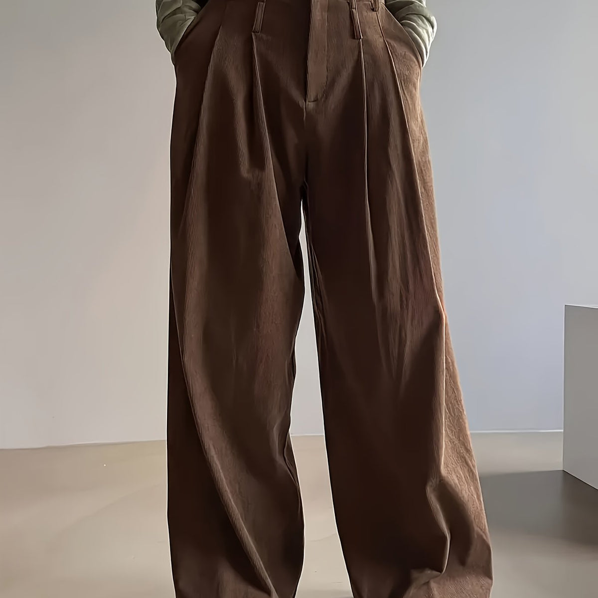 Pleated Wide-Leg Trousers in Soft Fabric for Casual or Formal Wear