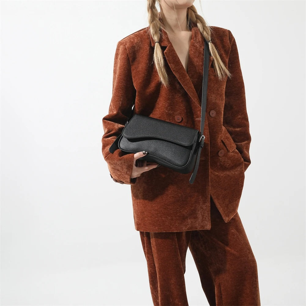 Leather Baguette Shoulder Bag – Everyday Handbag