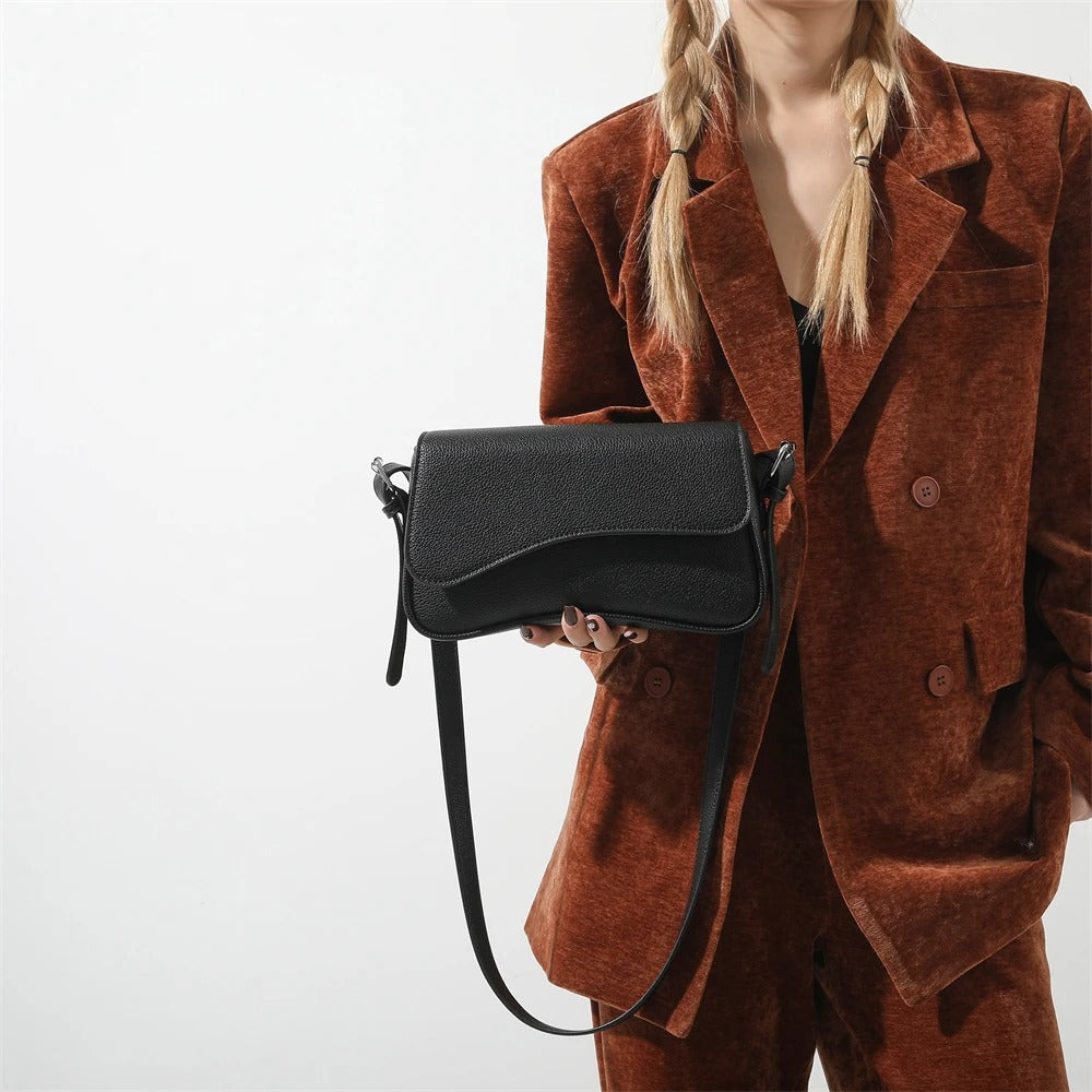 Leather Baguette Shoulder Bag – Everyday Handbag