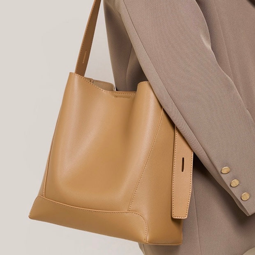 Leather Crossbody Clutch Bag – Oversized Fit, Evening & Occasion Bag