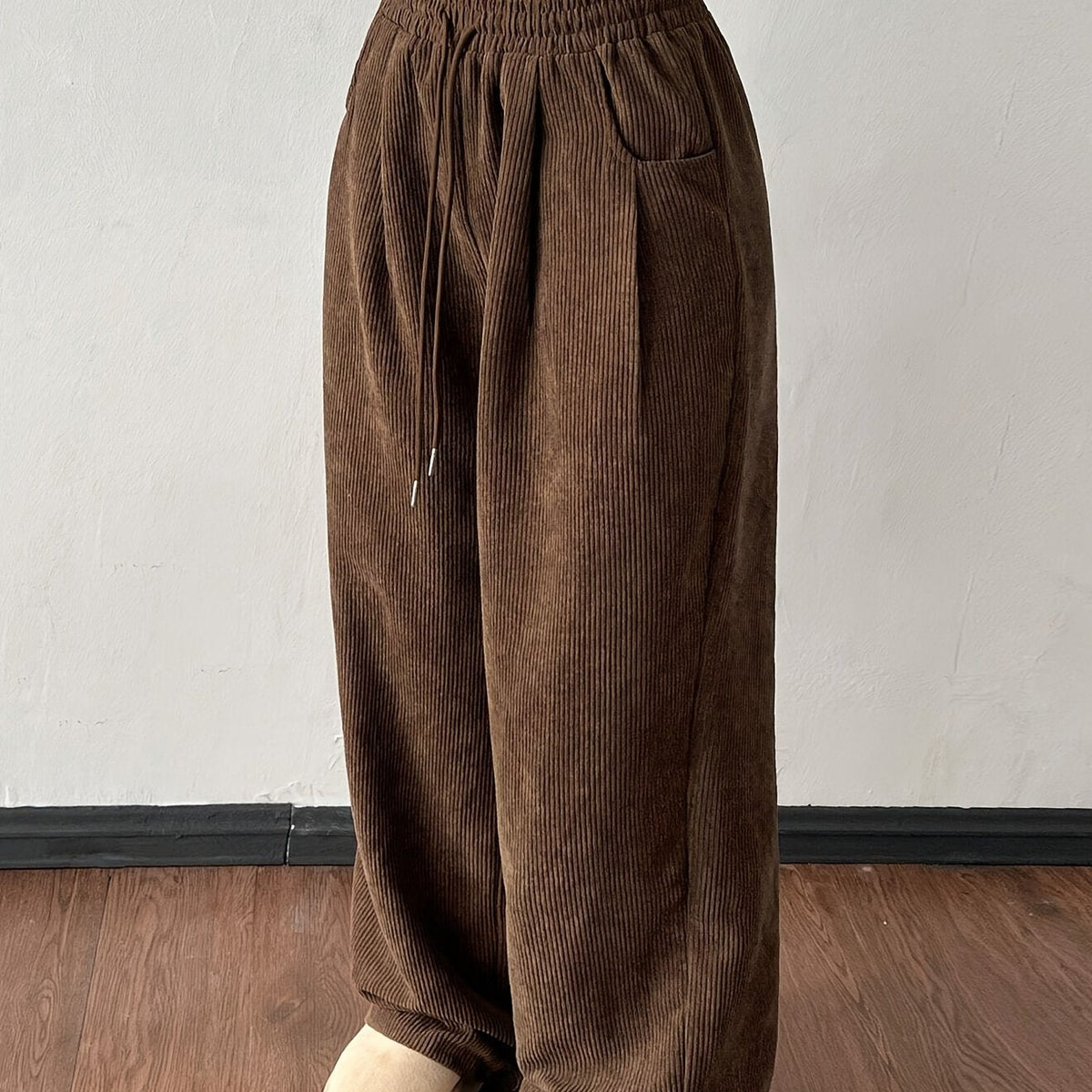 Relaxed Wide-Leg Pants in Soft Fabric for Casual Wear and Comfort