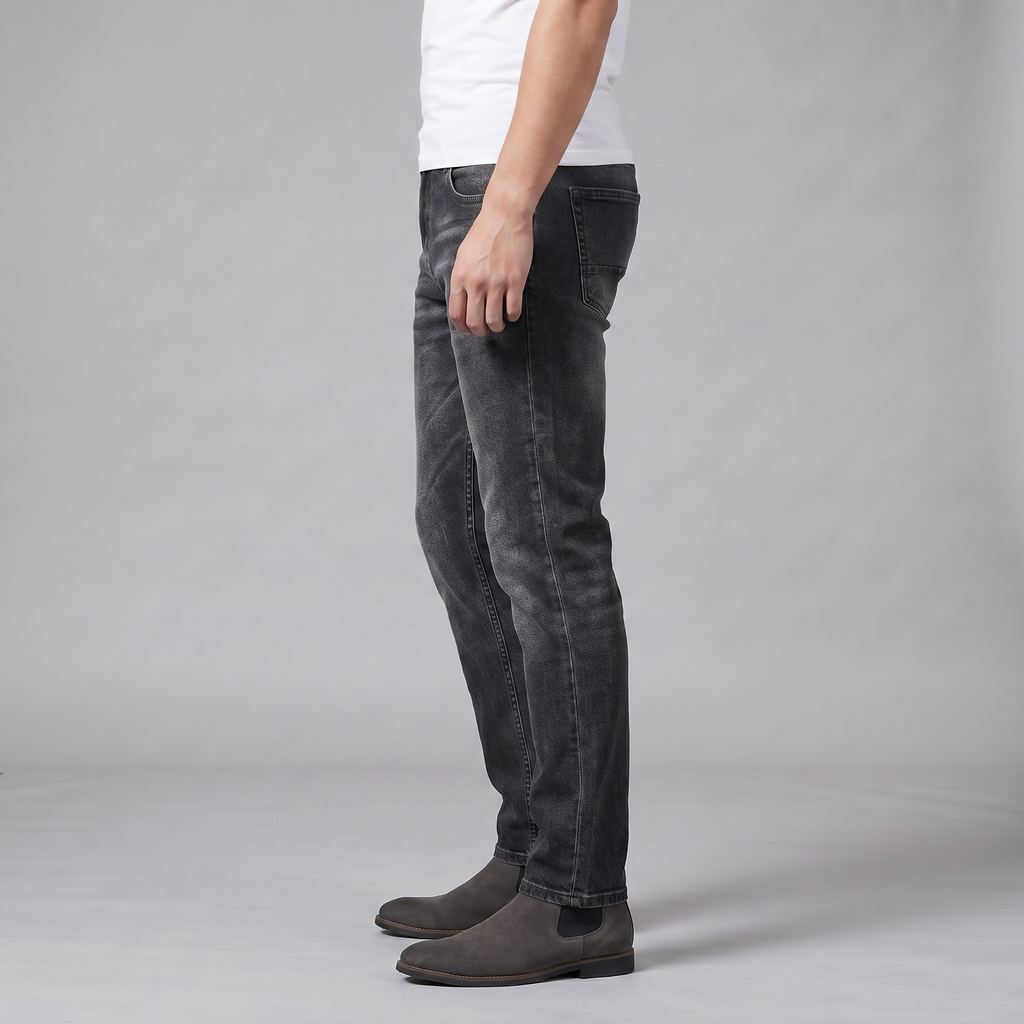 Casual Straight Leg Jeans for Men - Comfortable Denim for Everyday Wear