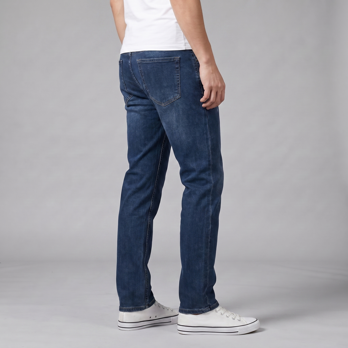 Casual Straight Leg Jeans for Men - Comfortable Denim for Everyday Wear