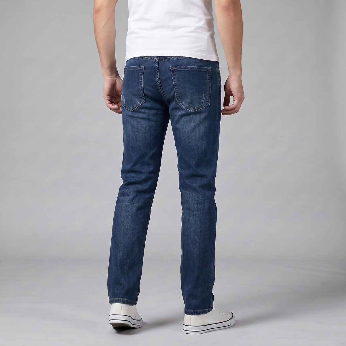 Casual Straight Leg Jeans for Men - Comfortable Denim for Everyday Wear