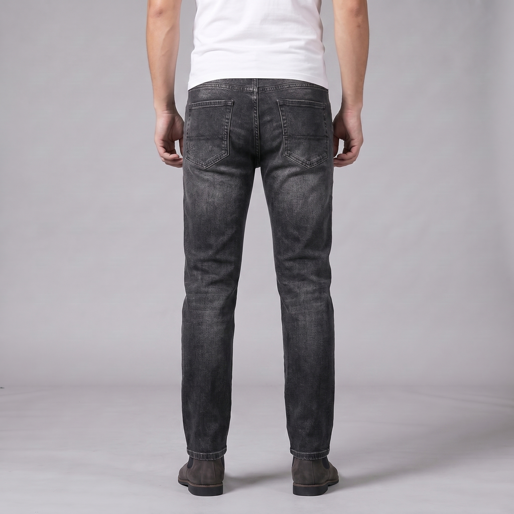 Casual Straight Leg Jeans for Men - Comfortable Denim for Everyday Wear