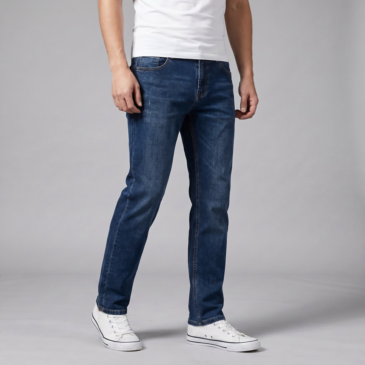 Casual Straight Leg Jeans for Men - Comfortable Denim for Everyday Wear