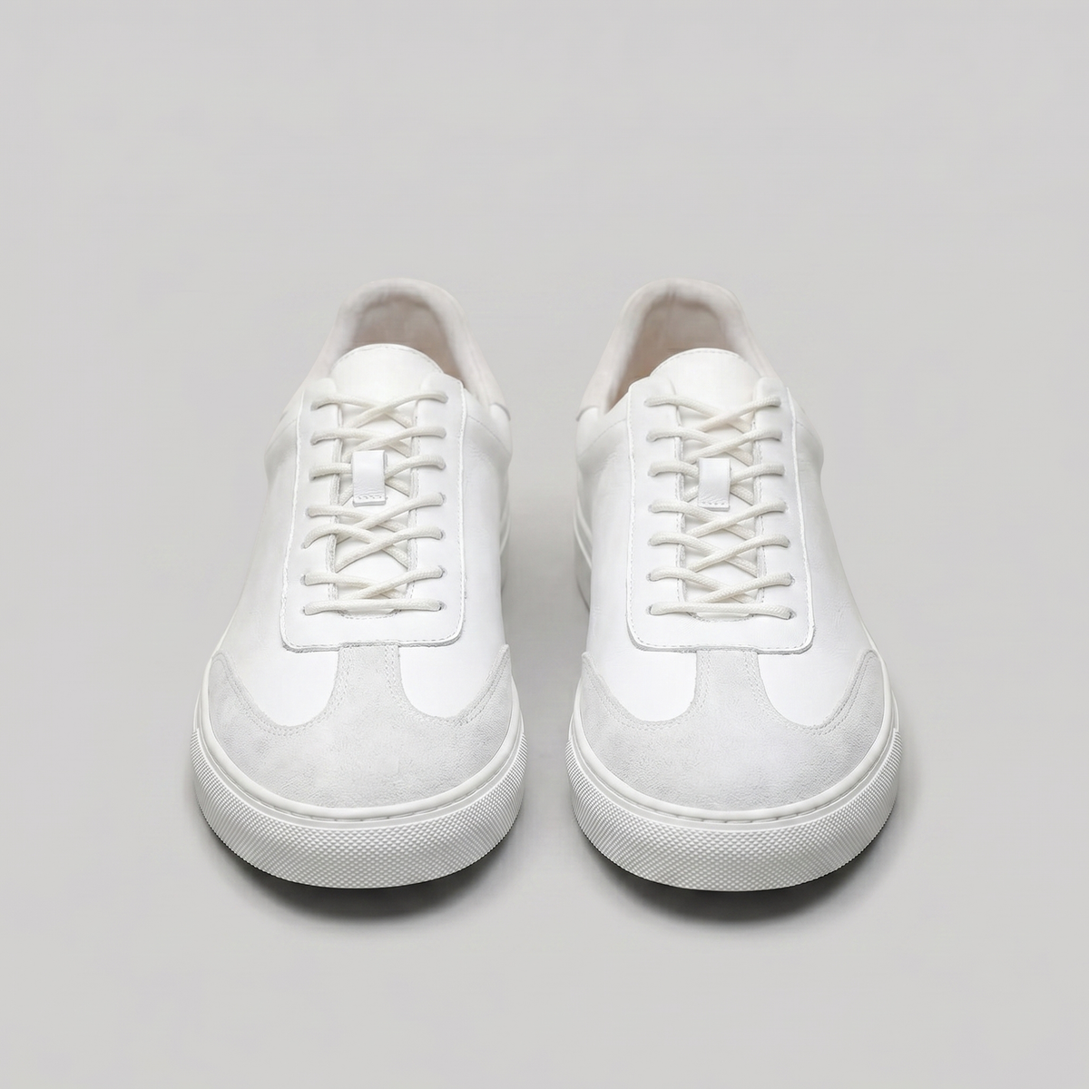 Low-Top Leather Sneakers for Men - Casual Footwear for Everyday Wear