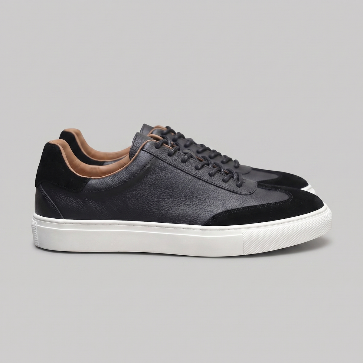Low-Top Leather Sneakers for Men - Casual Footwear for Everyday Wear