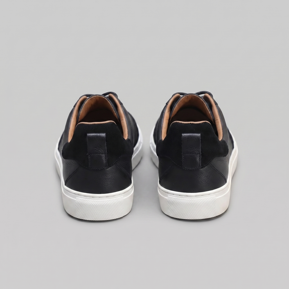 Low-Top Leather Sneakers for Men - Casual Footwear for Everyday Wear