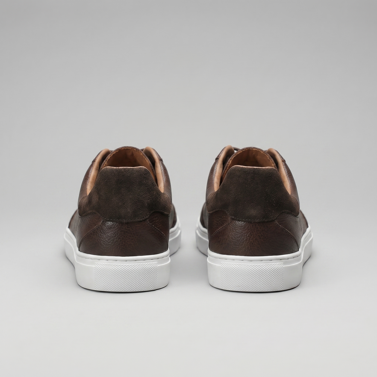 Low-Top Leather Sneakers for Men - Casual Footwear for Everyday Wear
