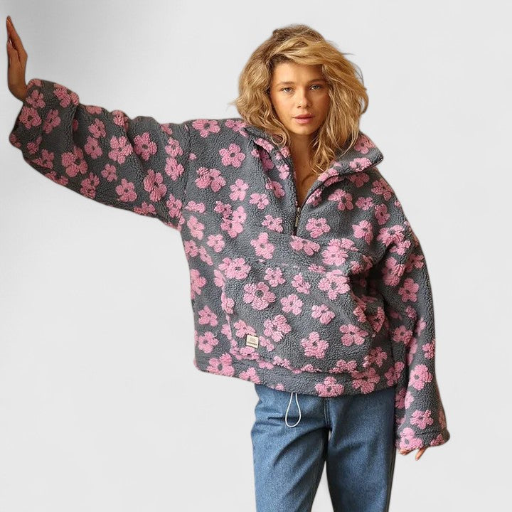 Sophisticated Women's Jumper in Soft Knit for Casual Wear