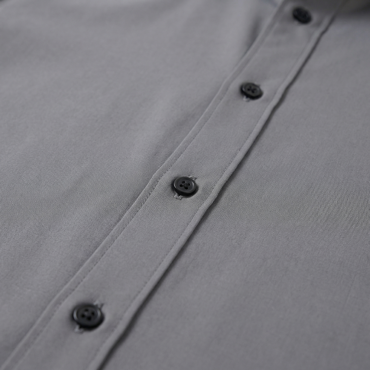 Men's Long Sleeve Cotton Dress Shirt for Formal and Business Wear