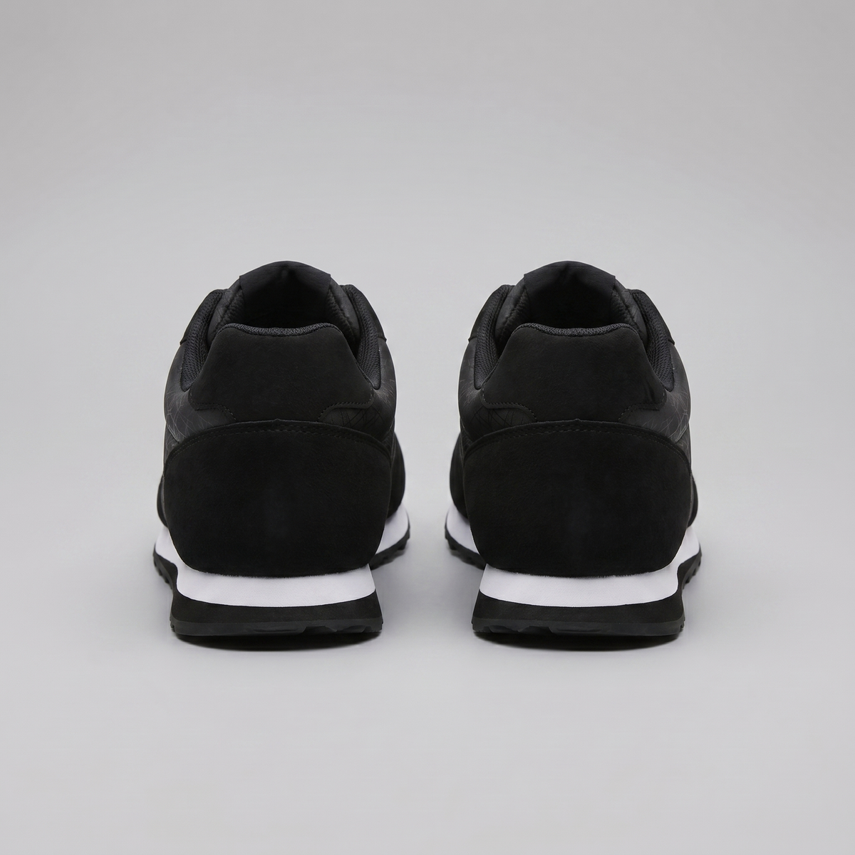 Men's Low-Top Sneakers with Patterned Design for Casual Wear