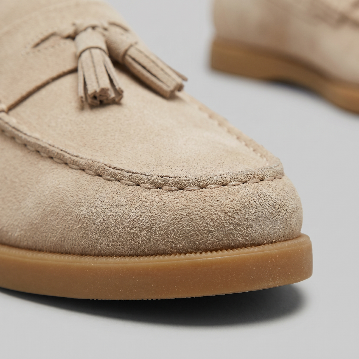 Men's Suede Loafers with Classic Design for Casual and Formal Wear