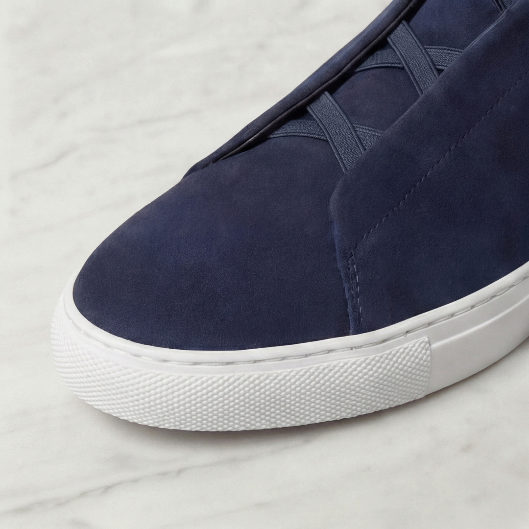 Men's Suede Sneakers Casual Style for Everyday Wear in Various Colors
