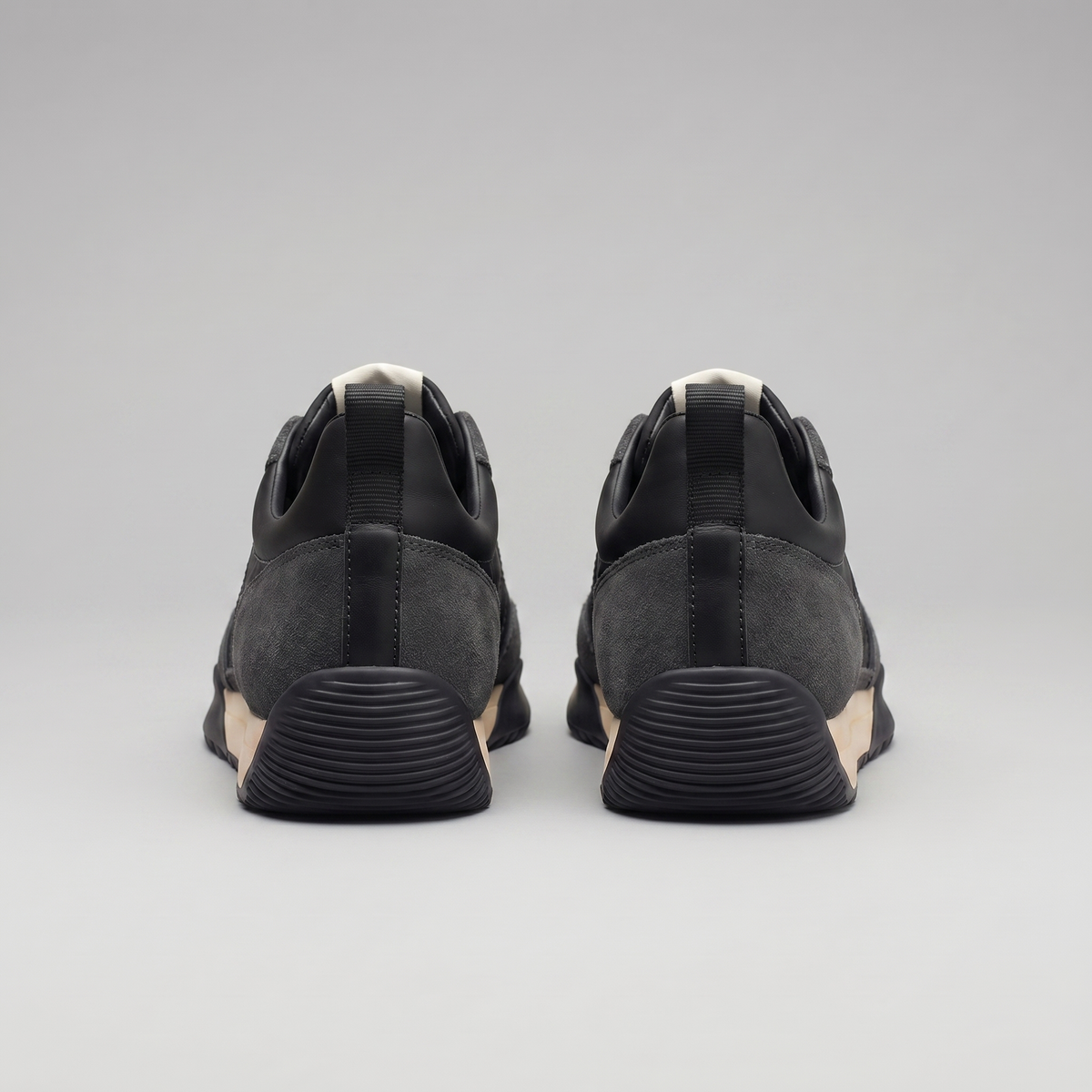 Retro Runner Sneakers for Men - Lightweight Mesh Design for Casual Wear