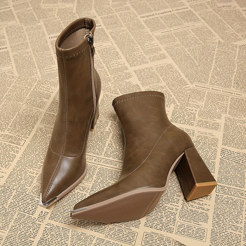 Pointed-Toe Chunky Heel Ankle Boots in Black Faux Leather for Everyday Wear