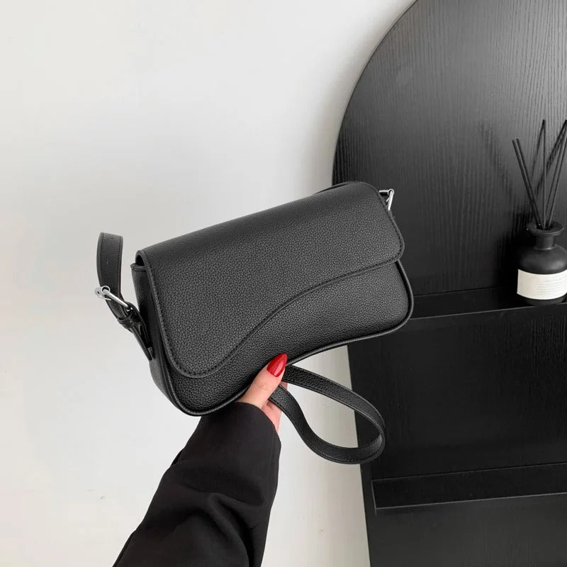 Leather Baguette Shoulder Bag – Everyday Handbag