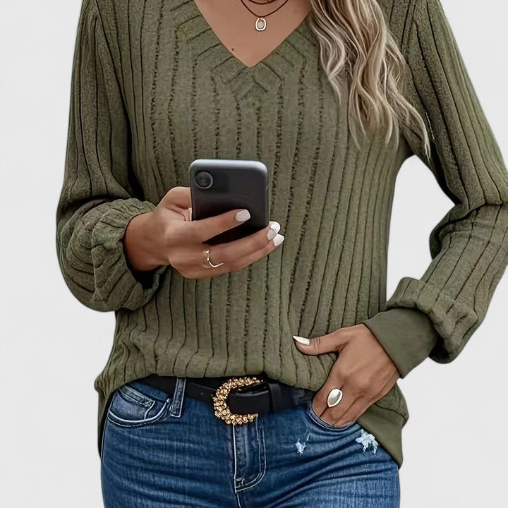 Comfortable Knit Jumper for Cozy Casual Wear in Soft Fabric