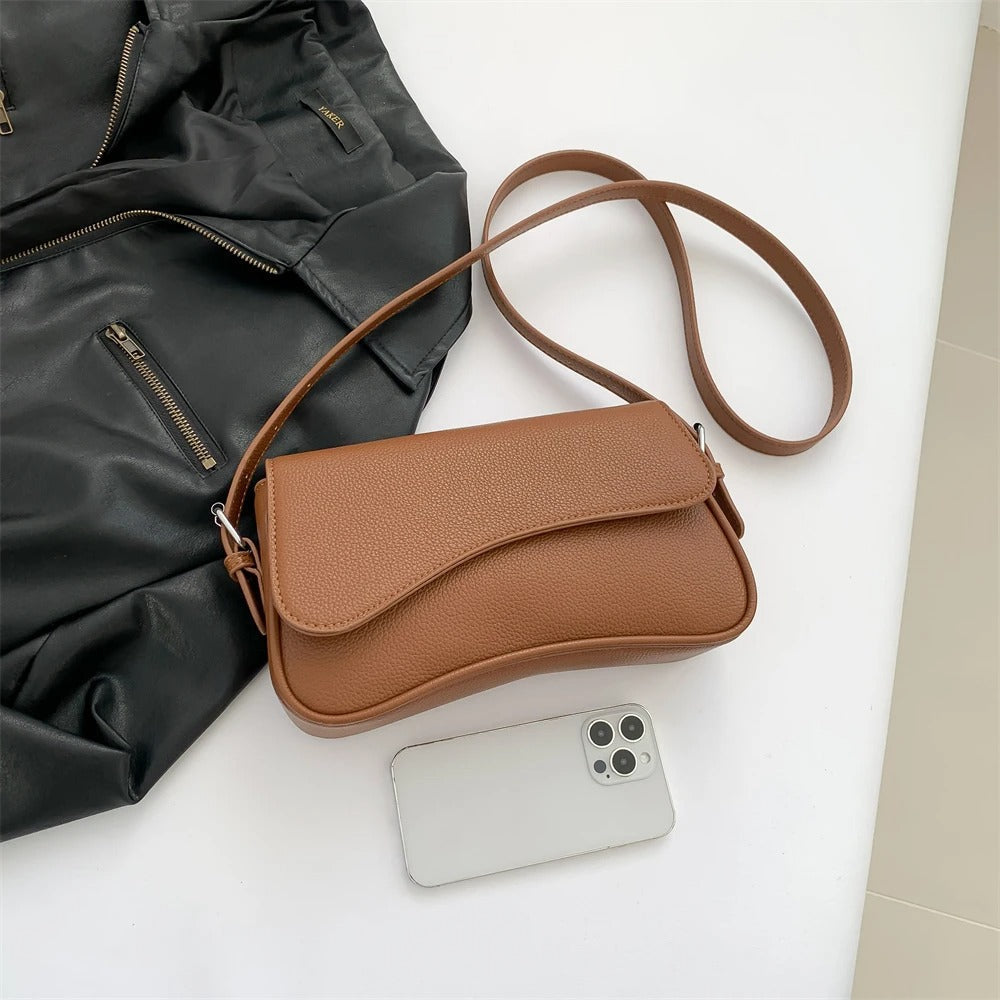 Leather Baguette Shoulder Bag – Everyday Handbag